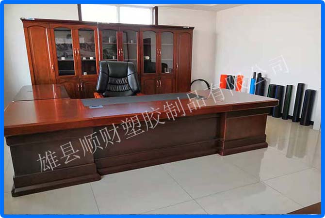 公司办公区、员工健身区